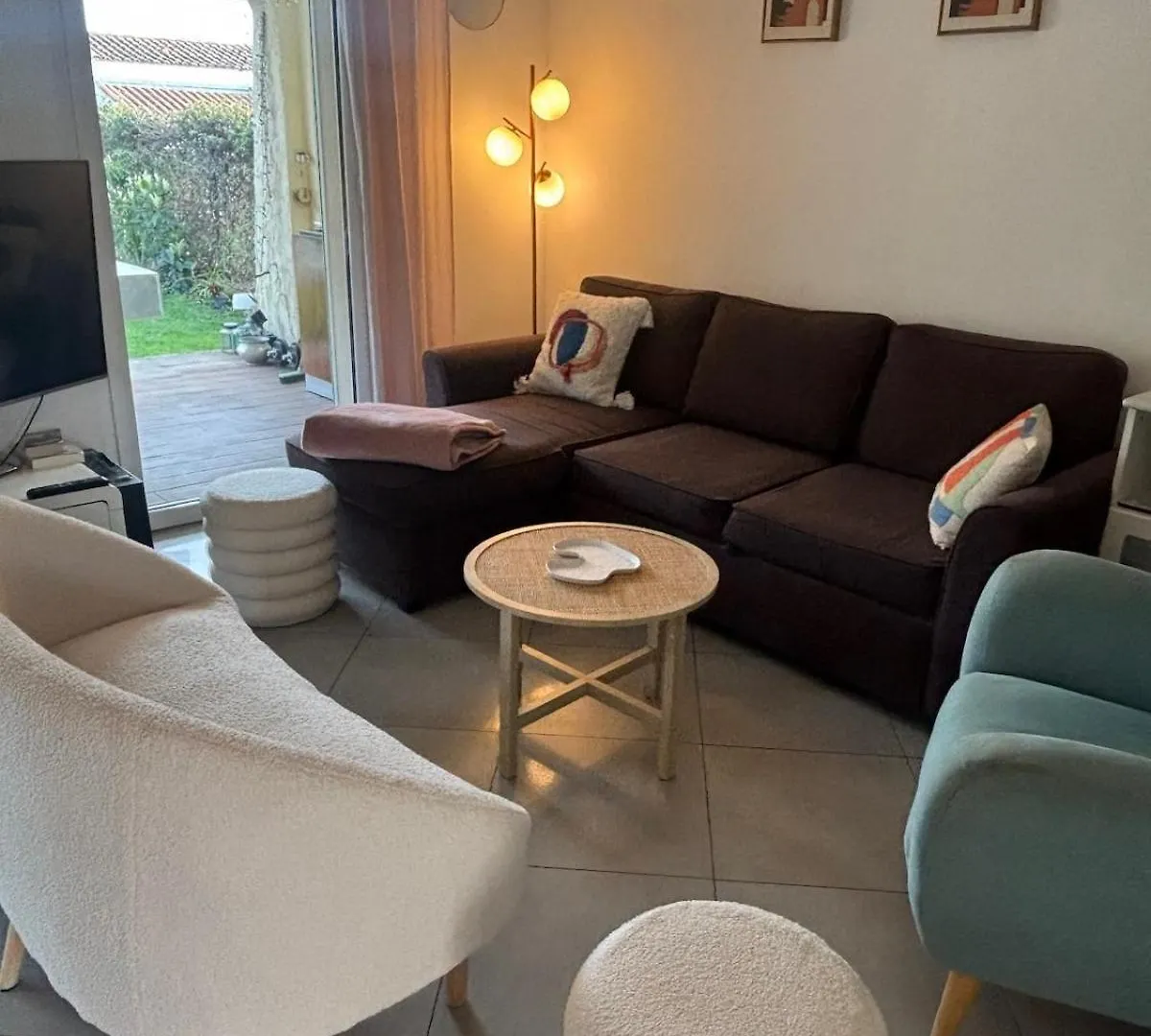 Maison Antibes Avec Jardin Privatif, 4 Chambres, Calme Dans Residence Avec Piscine
