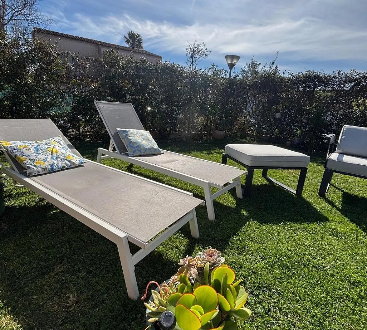 Maison Antibes Avec Jardin Privatif, 4 Chambres, Calme Dans Residence Avec Piscine Holiday home
